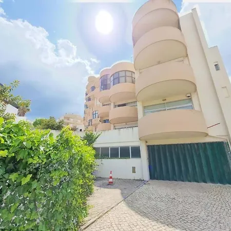 アパート With Pool Near Praia Da Rocha